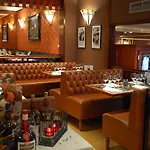 Leo Station Et Annexes Hotel 4*