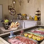 Hotel Leo Station Et Annexes 4*