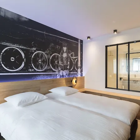 Leo Station Et Annexes Hotell Bastogne