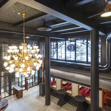 Hotel Leo Station, Et Annexes