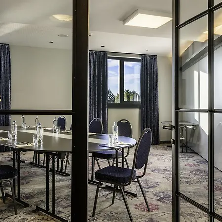 Leo Station, Et Annexes Szálloda Bastogne