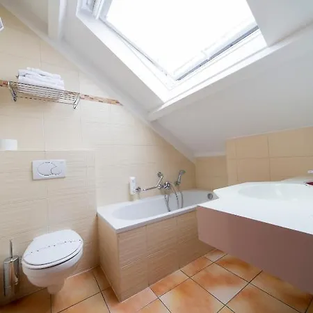 Leo Station, Et Annexes Hotel 4*