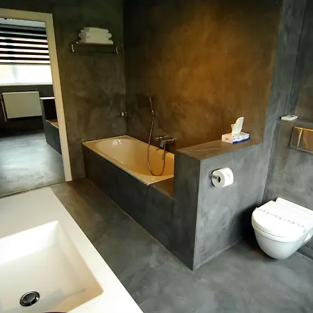 Leo Station, Et Annexes Hotel 4*