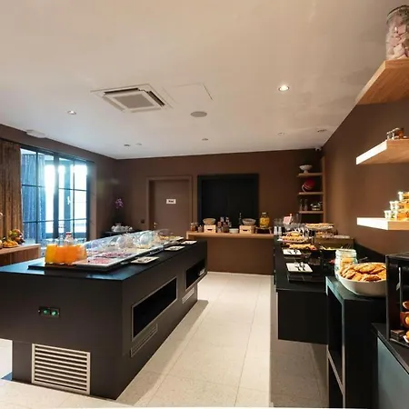 Leo Station, Et Annexes 4* Bastogne