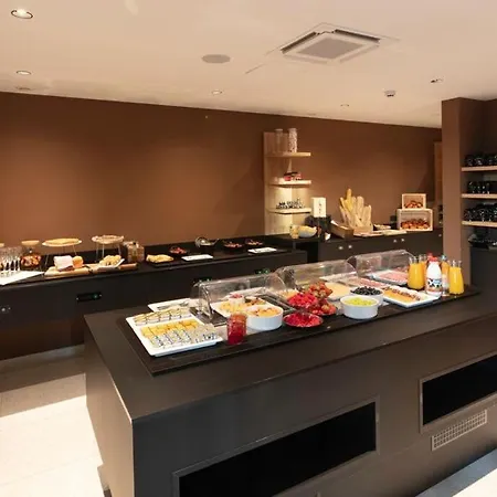 Leo Station Et Annexes Hotell 4*